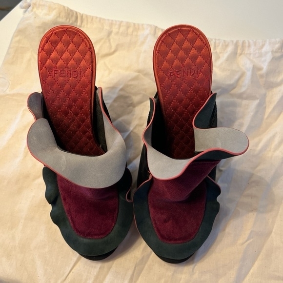 Fendi Black and Burgundy Suede Ruffle Mules - Picture 4 of 15